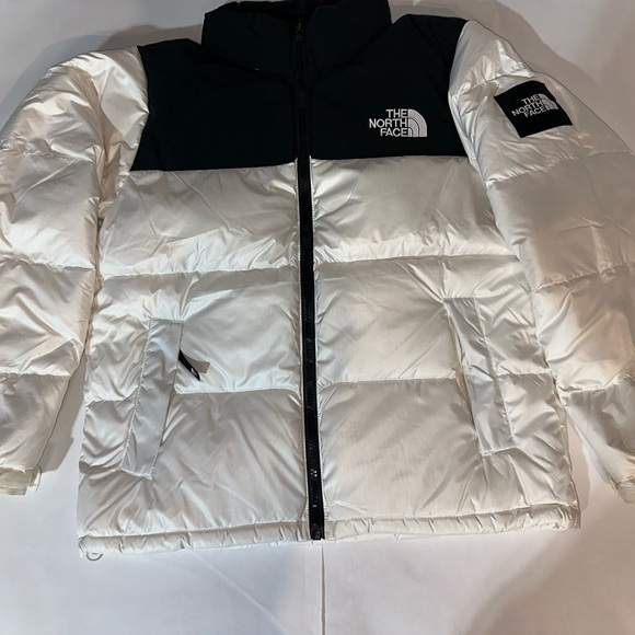The North Face Other - White North Face Puffer Coat With Hidden Hood